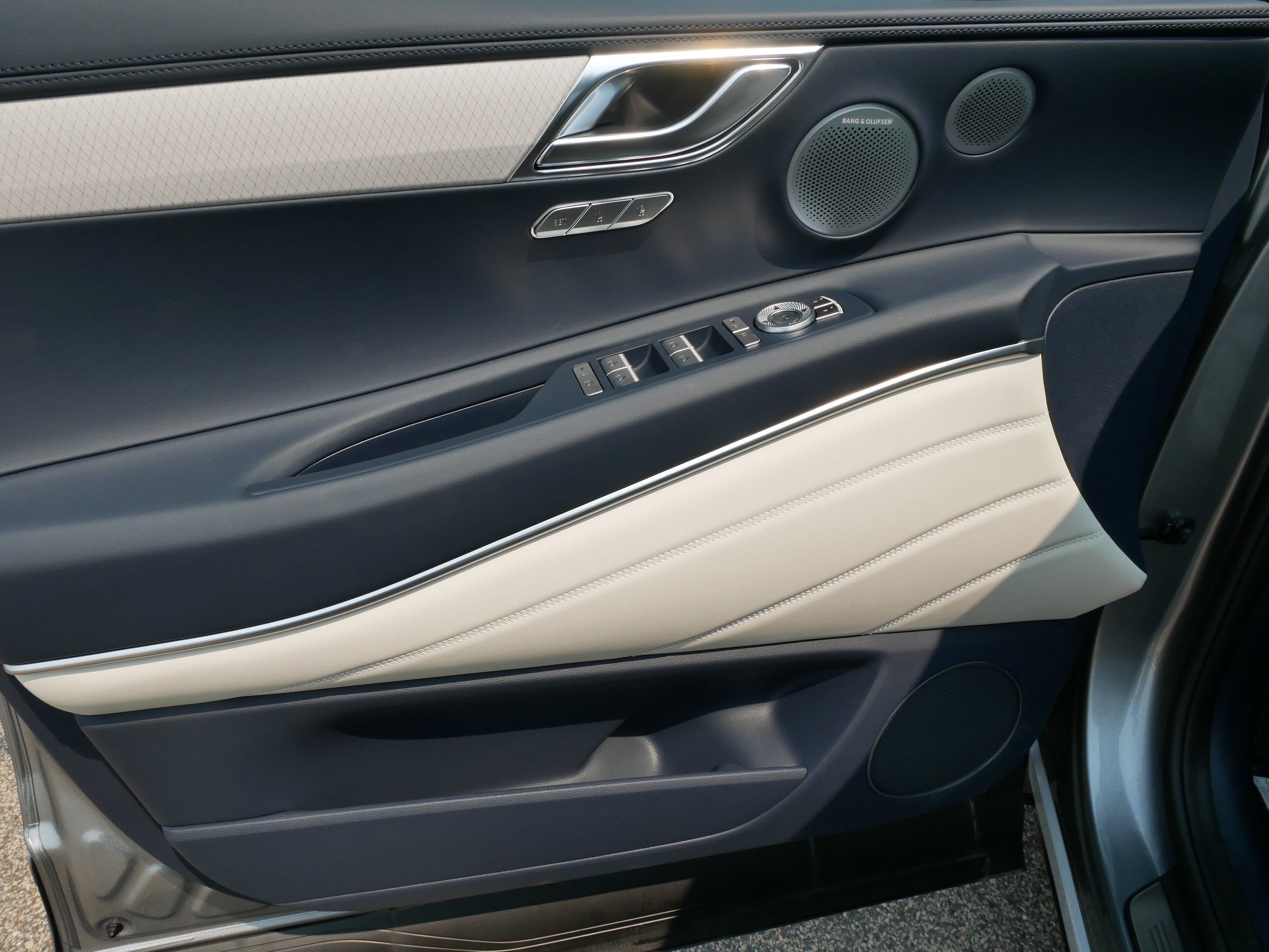 New 2025 Genesis GV80 3.5T Prestige image 6