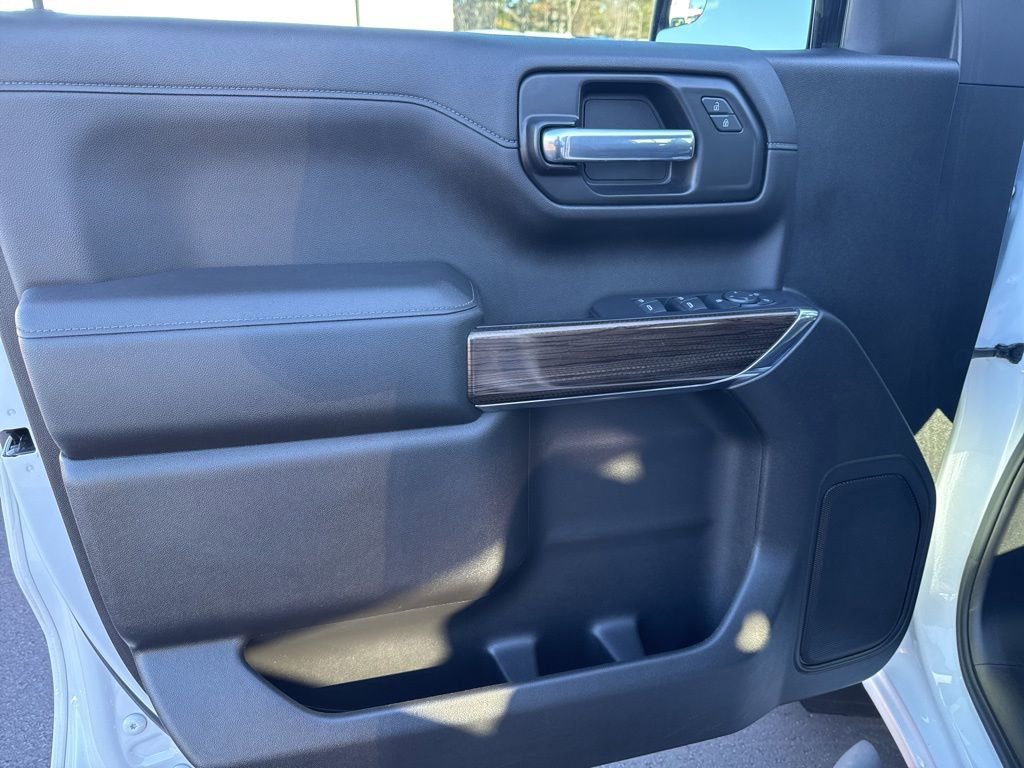 Used 2021 Chevrolet Silverado 1500 LT Trail Boss w/ LPO, Dark Essentials Package image 13