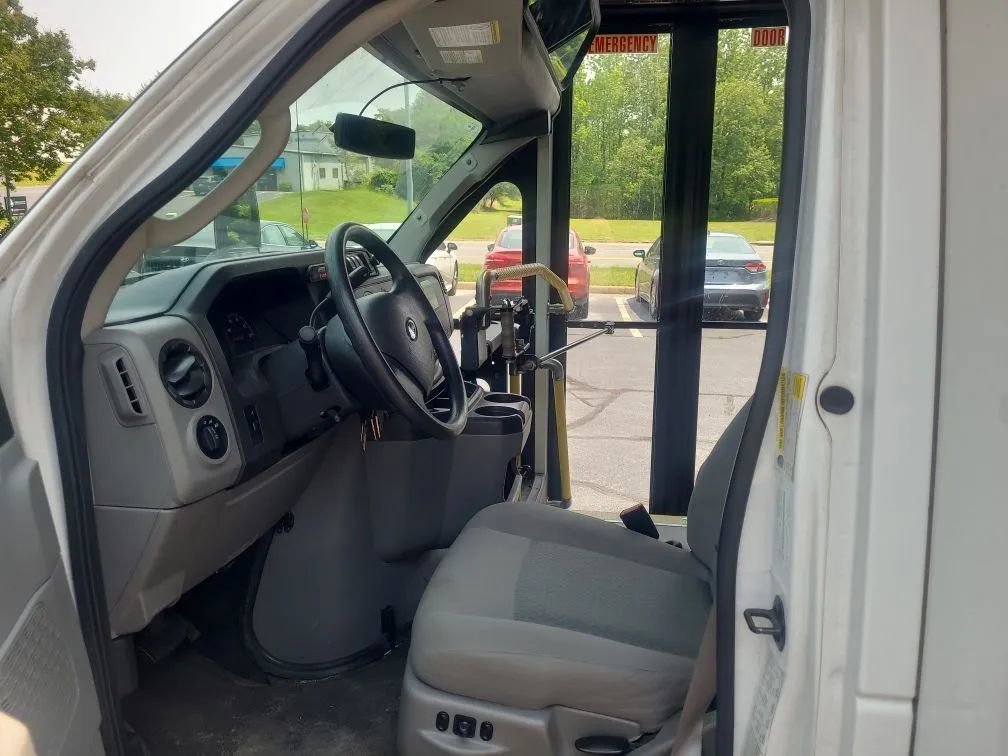 Used 2014 Ford E-350 and Econoline 350 Super Duty image 7