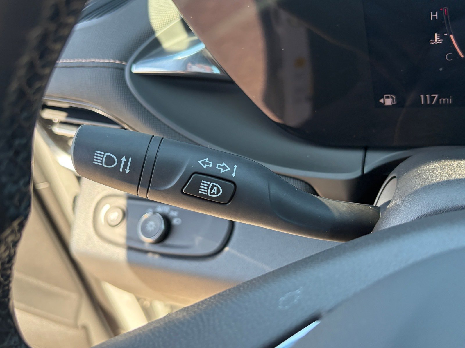 Used 2025 Buick Envista Avenir FWD image 26