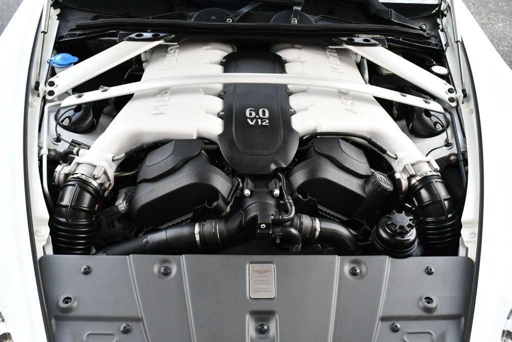 Used 2017 Aston Martin V12 Vantage S RWD image 82