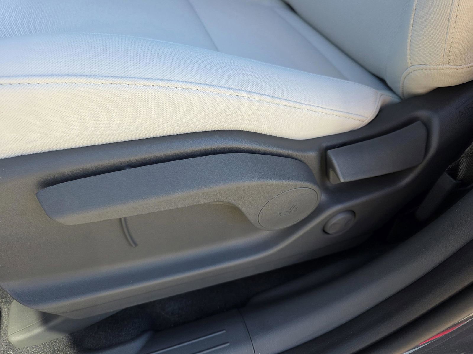 New 2026 Hyundai Santa Fe SE image 19