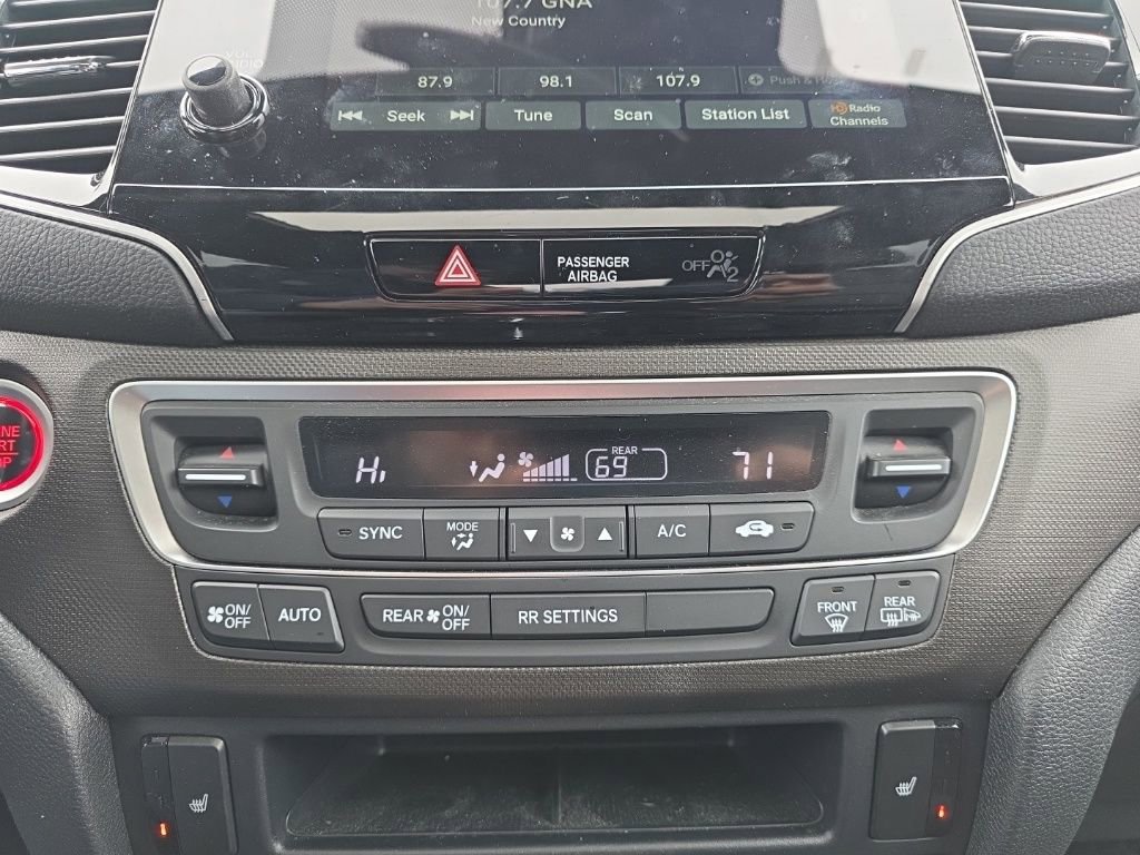 Used 2023 Honda Passport TrailSport image 16