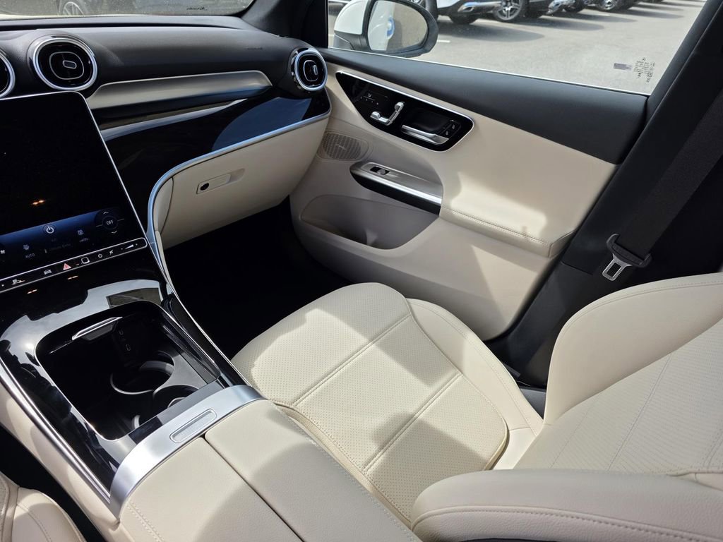 New 2026 Mercedes-Benz GLC 300 image 26