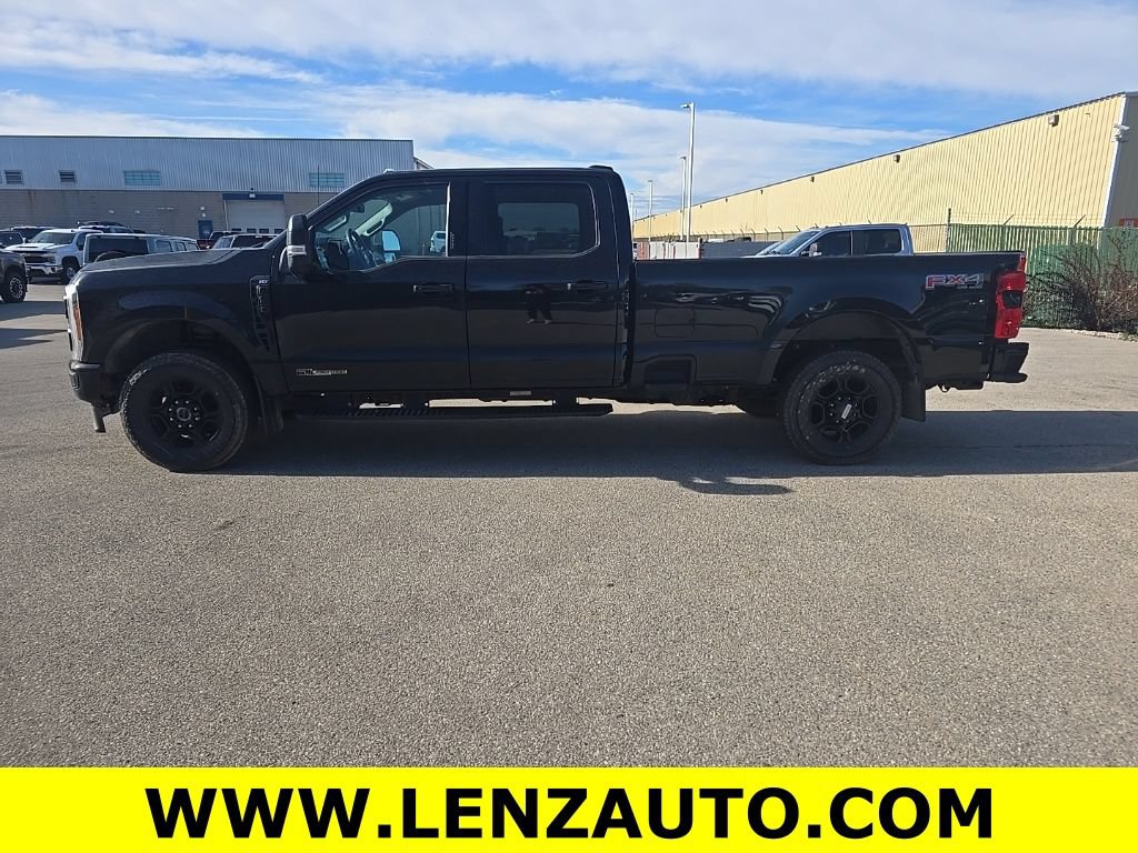 Used 2023 Ford F250 XLT w/ XLT Premium Package AWD/4WD image 3