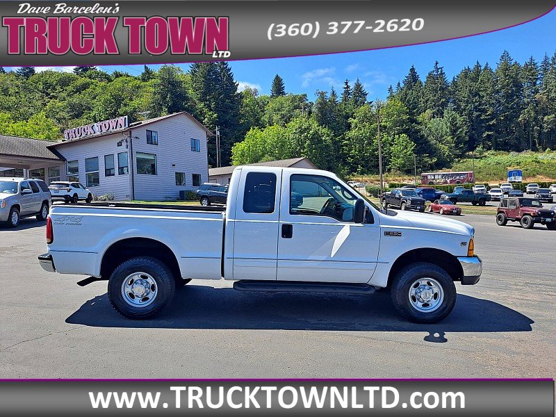Used 2001 Ford F250 Lariat image 2