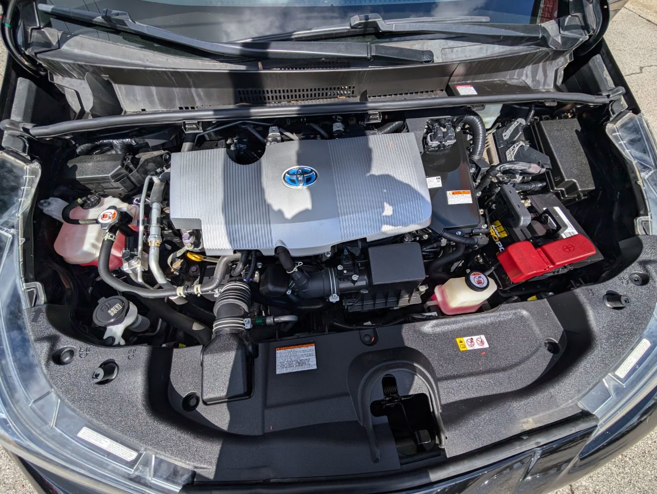 Used 2021 Toyota Prius LE FWD image 11