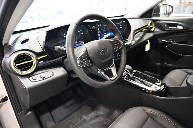 New 2026 Chevrolet Trax ACTIV w/ Sunroof Package FWD image 21