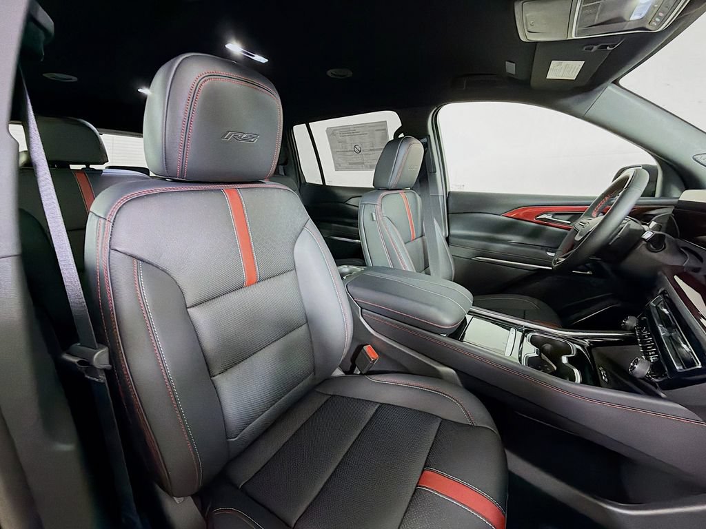 New 2026 Chevrolet Traverse RS w/ LPO, Floor Liner Package AWD/4WD image 25