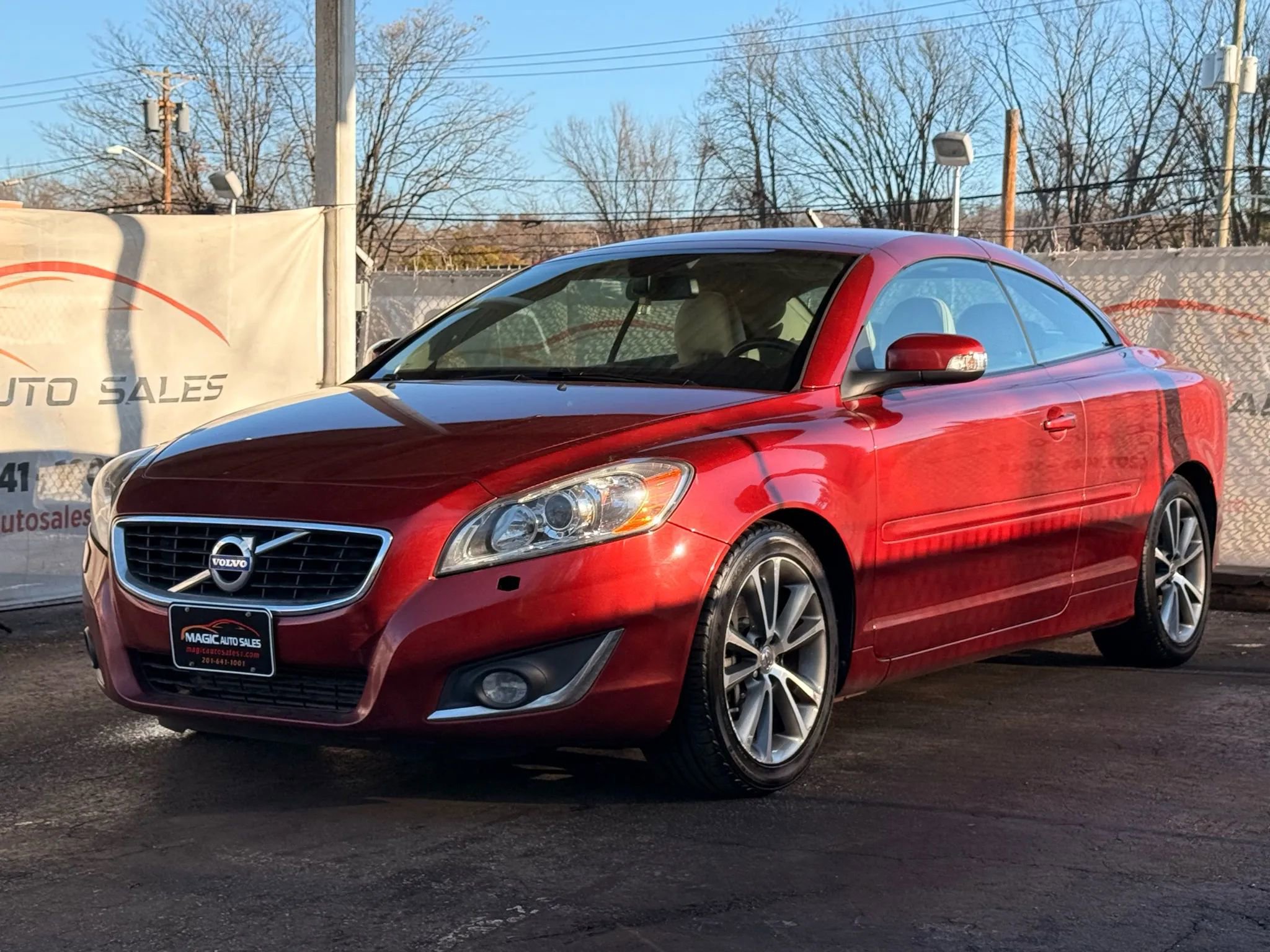 Used 2013 Volvo C70 T5 image 3