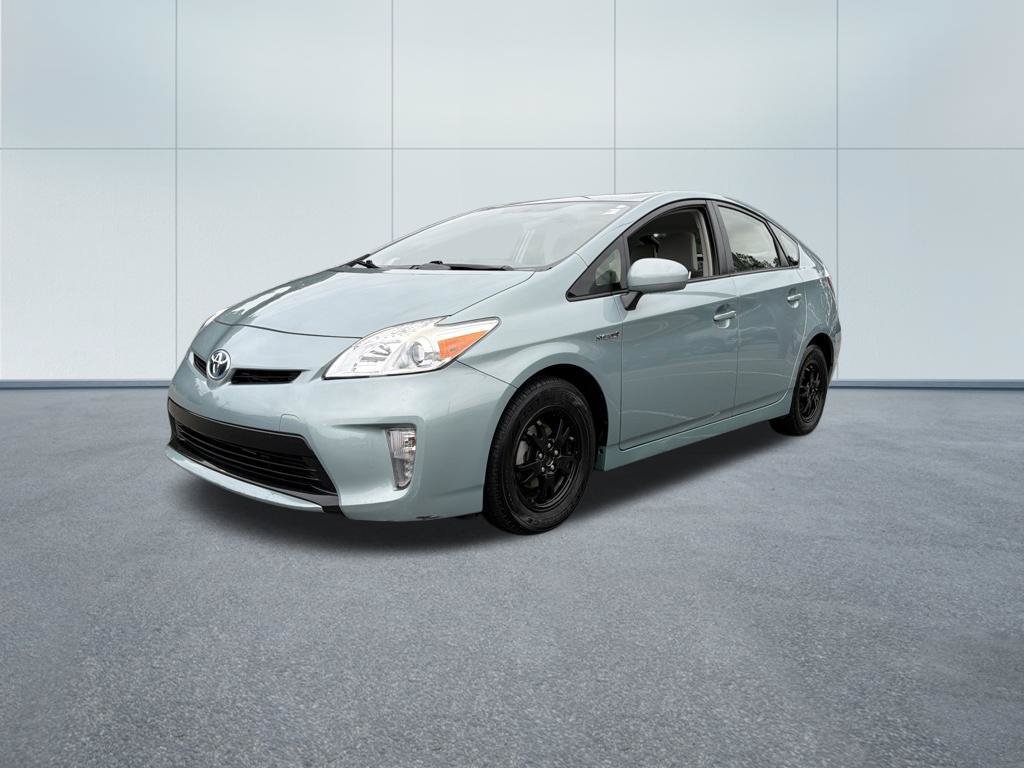 Used 2014 Toyota Prius Three w/ Preferred Accessory Package FWD image 2