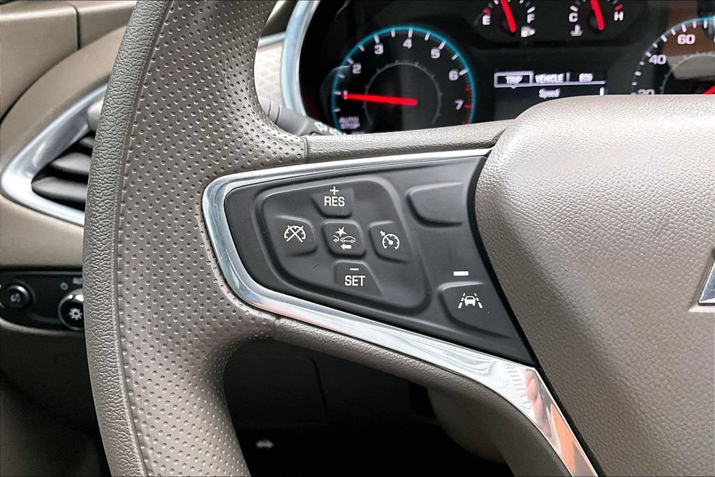 Used 2020 Chevrolet Malibu LT FWD image 11