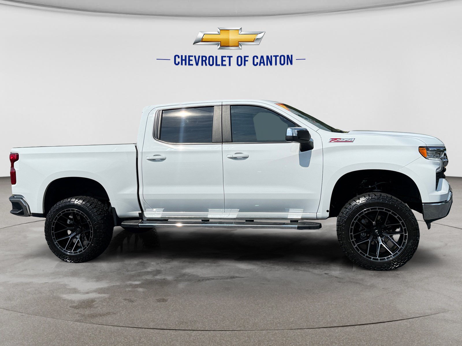 Used 2026 Chevrolet Silverado 1500 LT w/ Z71 Off-Road Package AWD/4WD image 4