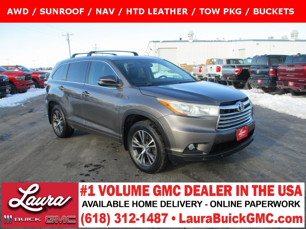 Used 2016 Toyota Highlander XLE image 1