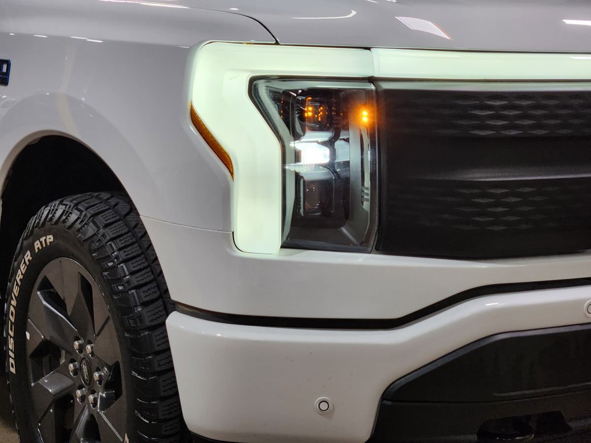 Used 2024 Ford F150 Lightning Flash AWD/4WD image 13