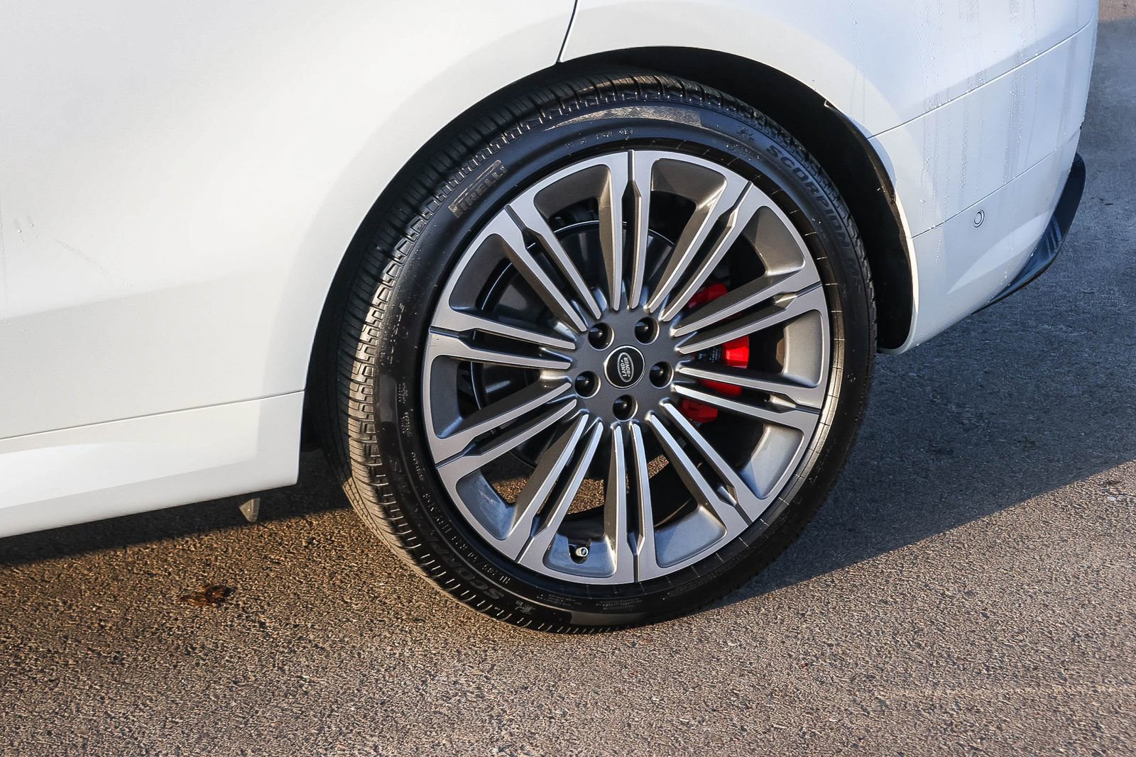 Used 2025 Land Rover Range Rover Sport Dynamic SE image 10