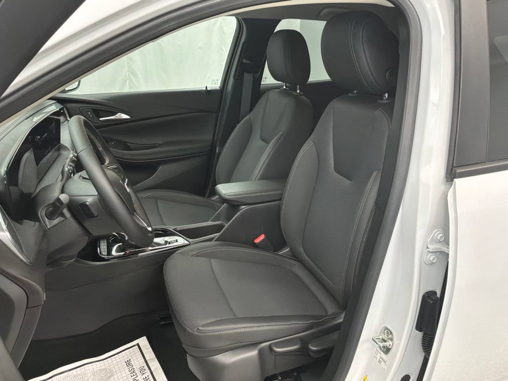 Used 2024 Buick Encore GX Preferred w/ Advanced Technology Package FWD image 12