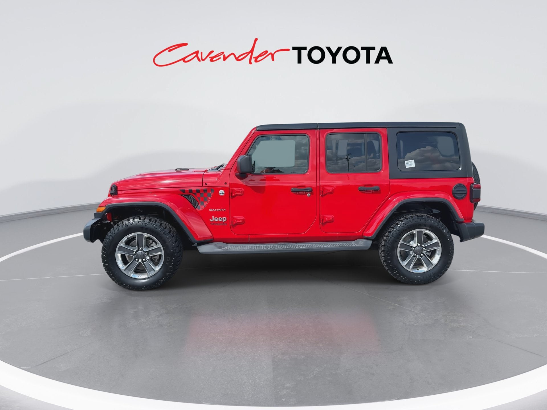 Used 2018 Jeep Wrangler Unlimited Sahara w/ LED Lighting Group AWD/4WD image 5