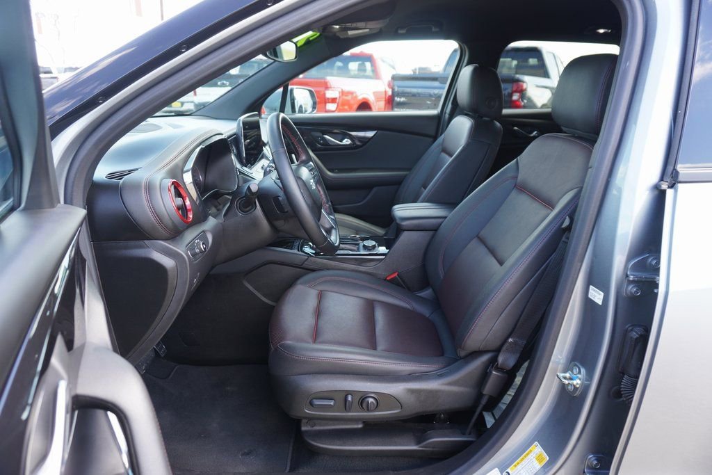 Used 2025 Chevrolet Blazer RS image 7