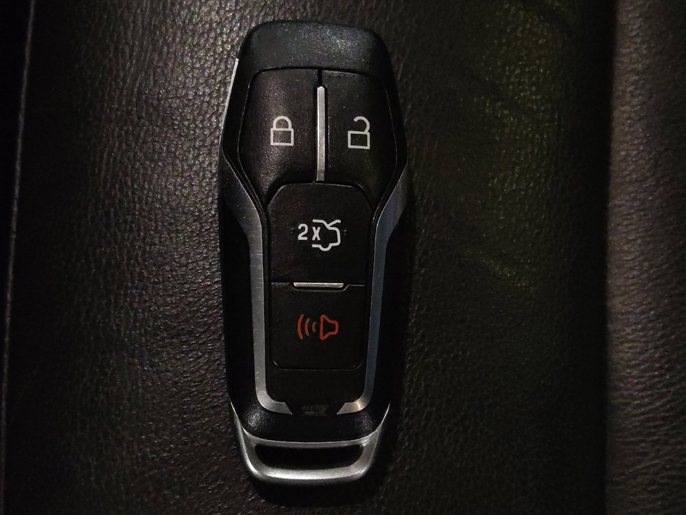 Used 2015 Ford Edge SEL w/ Equipment Group 201A image 32