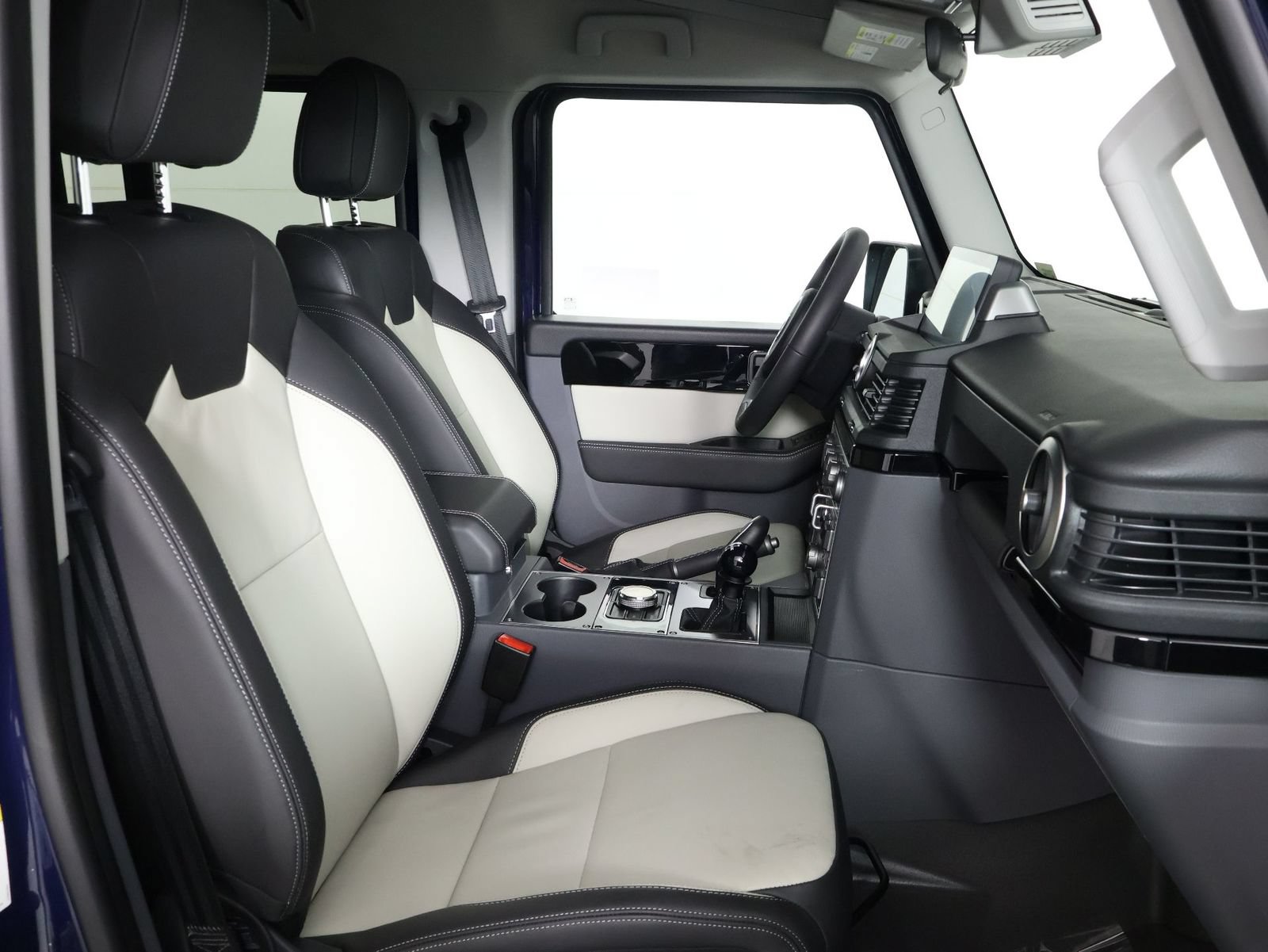 Used 2025 INEOS Grenadier Station Wagon AWD/4WD image 31
