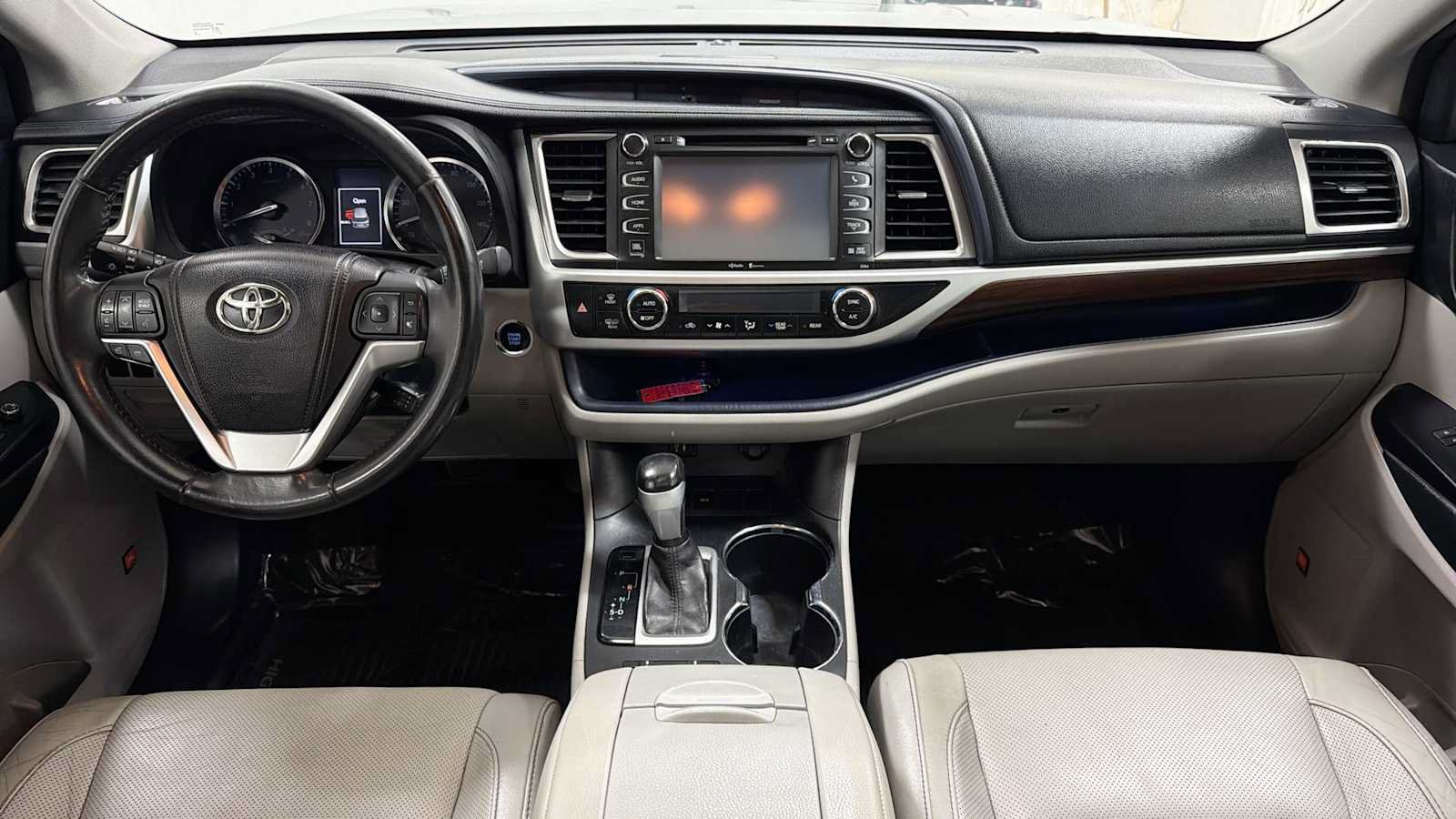 Used 2014 Toyota Highlander Limited FWD image 28