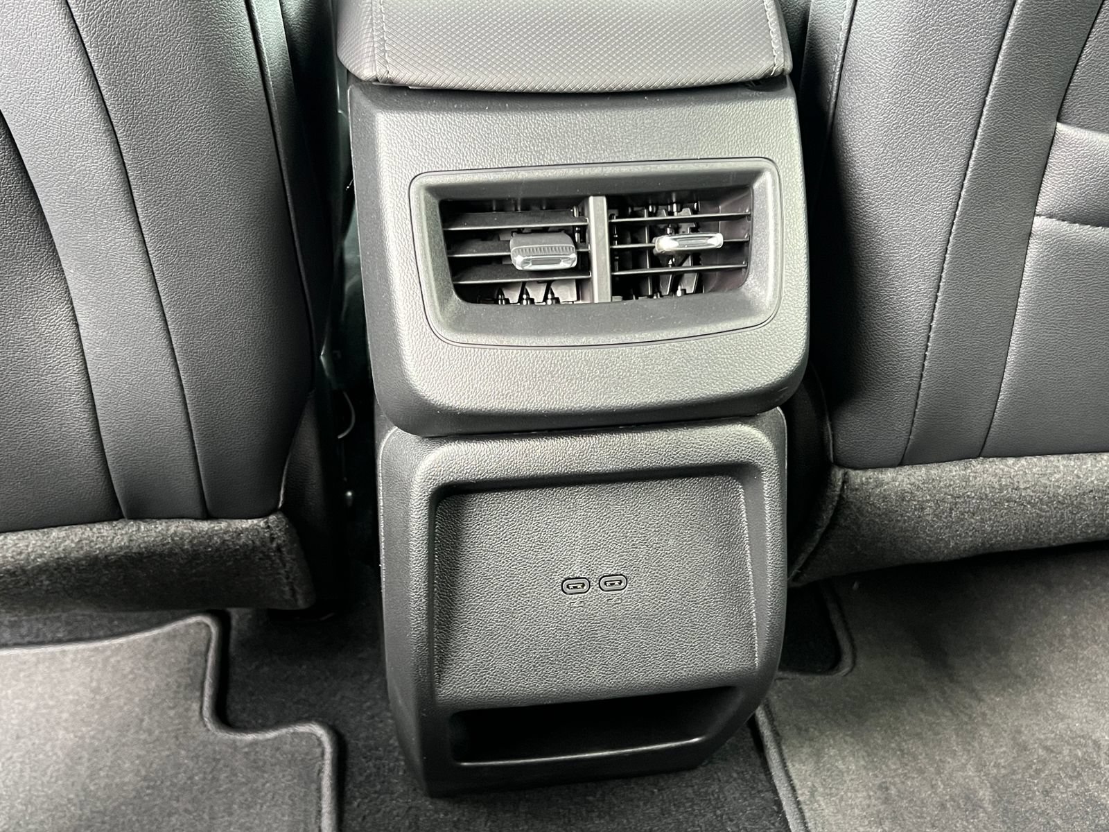 New 2026 Chevrolet Equinox EV LT FWD image 30
