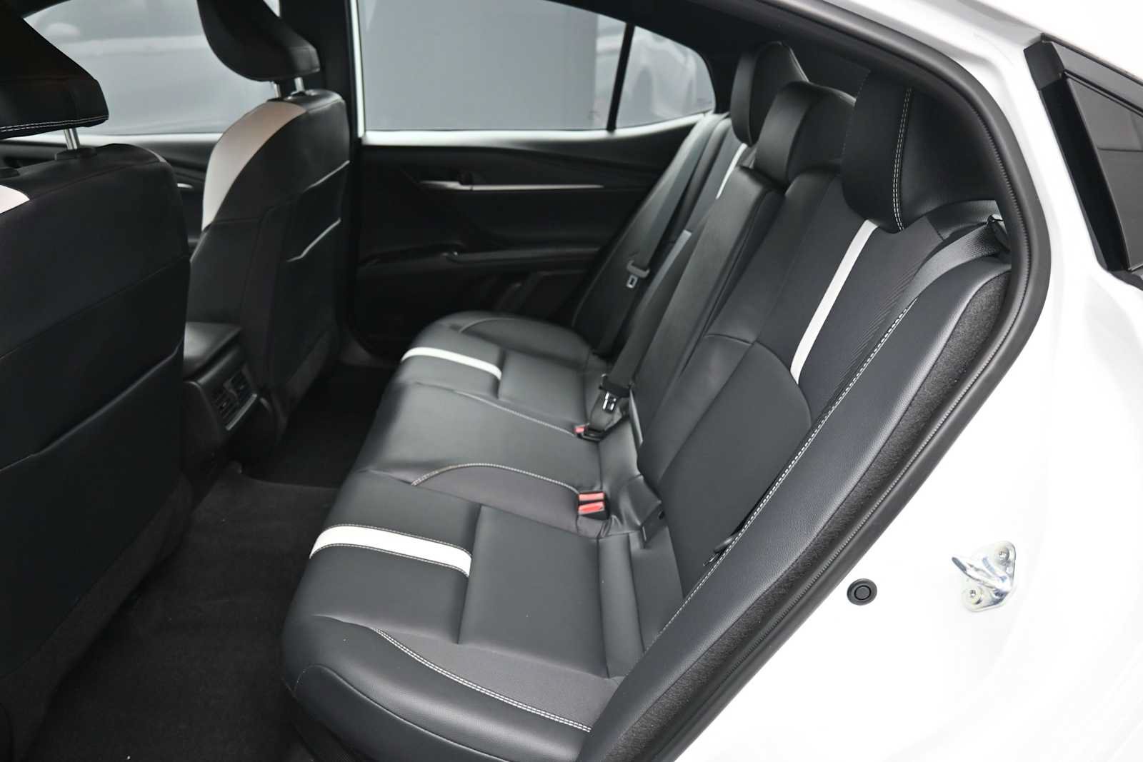 Used 2025 Toyota Camry SE w/ Convenience Package AWD/4WD image 20