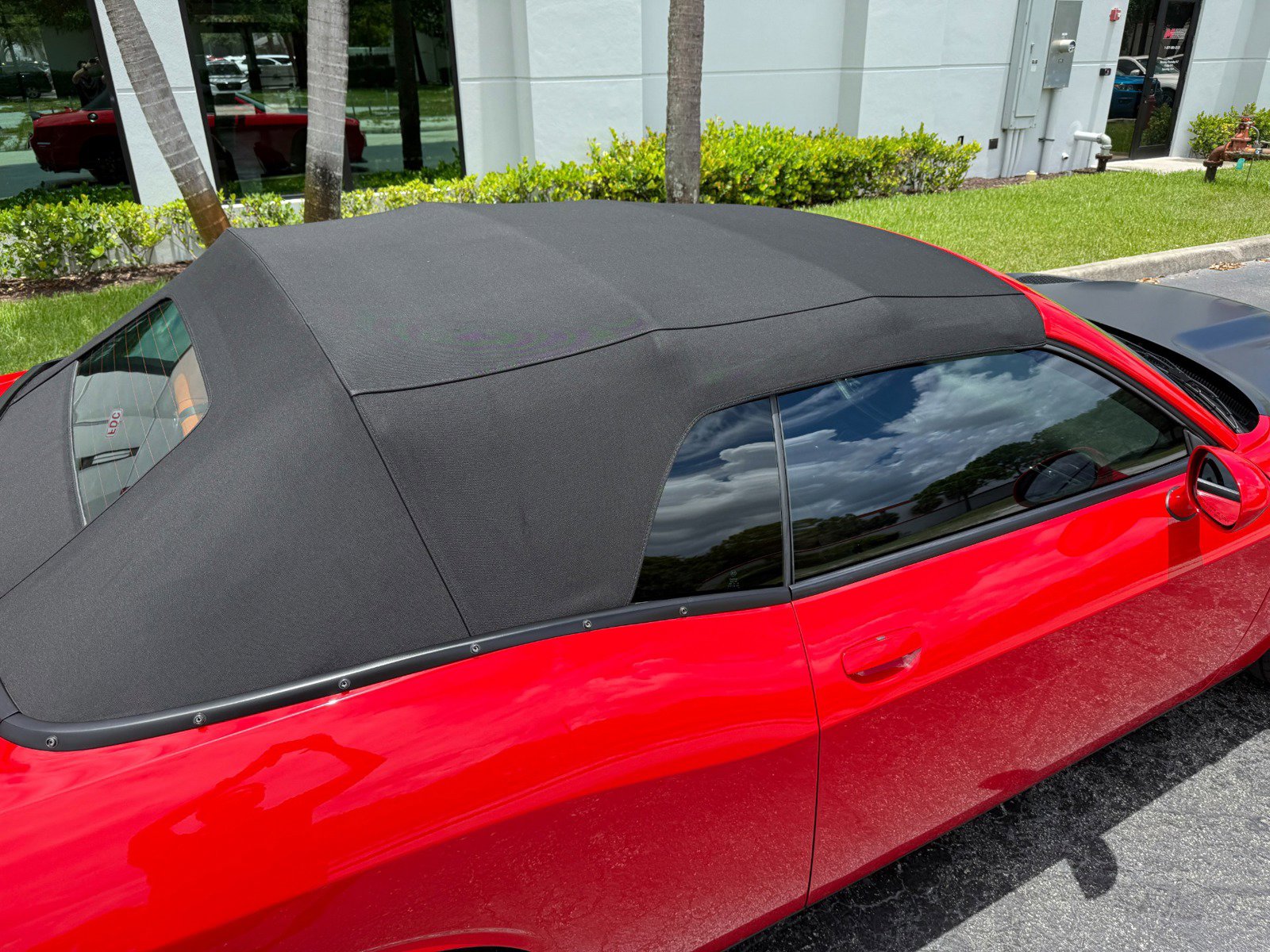 Used 2015 Dodge Challenger SRT Hellcat image 28