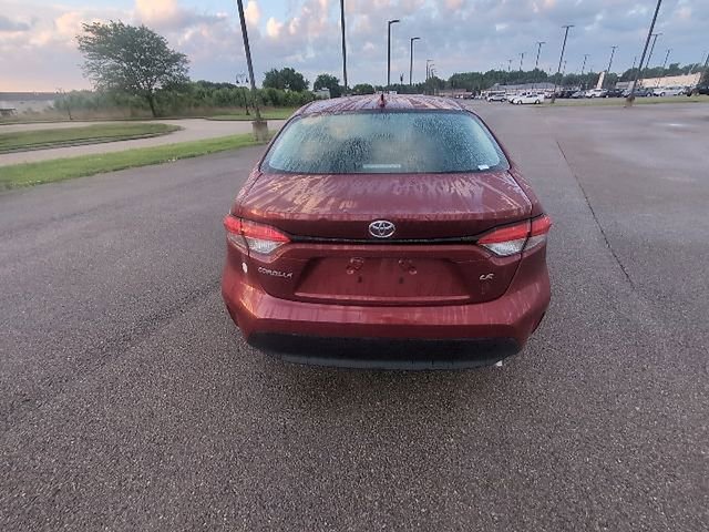 Used 2024 Toyota Corolla LE FWD image 6