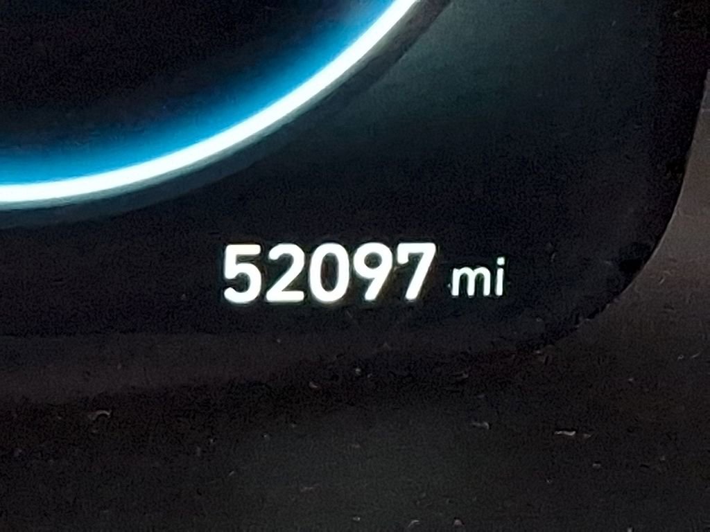 Used 2023 Hyundai Santa Fe Limited image 22