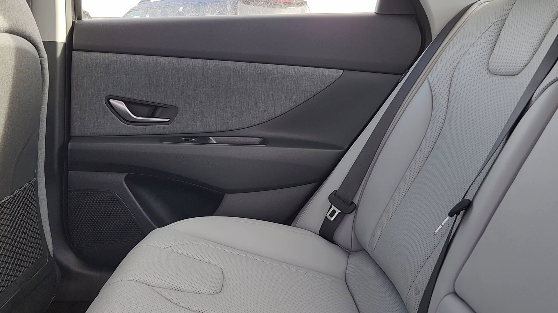 New 2026 Hyundai Elantra Limited image 17