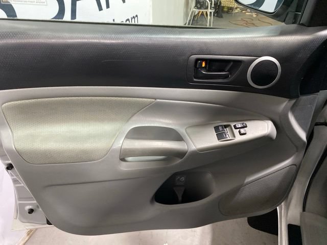 Used 2010 Toyota Tacoma 4x4 Access Cab V6 image 8