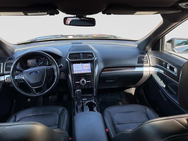 Used 2019 Ford Explorer Limited w/ Ford Safe & Smart Package AWD/4WD image 18