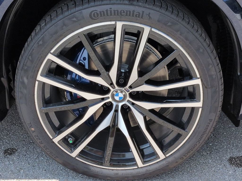 New 2026 BMW X5 xDrive40i w/ M Sport Package AWD/4WD image 11