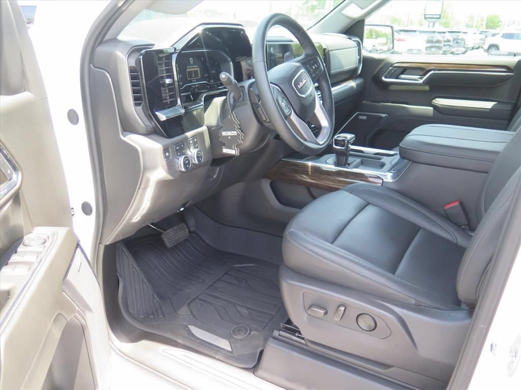 Used 2024 GMC Sierra 1500 Elevation w/ Elevation Premium Package AWD/4WD image 10