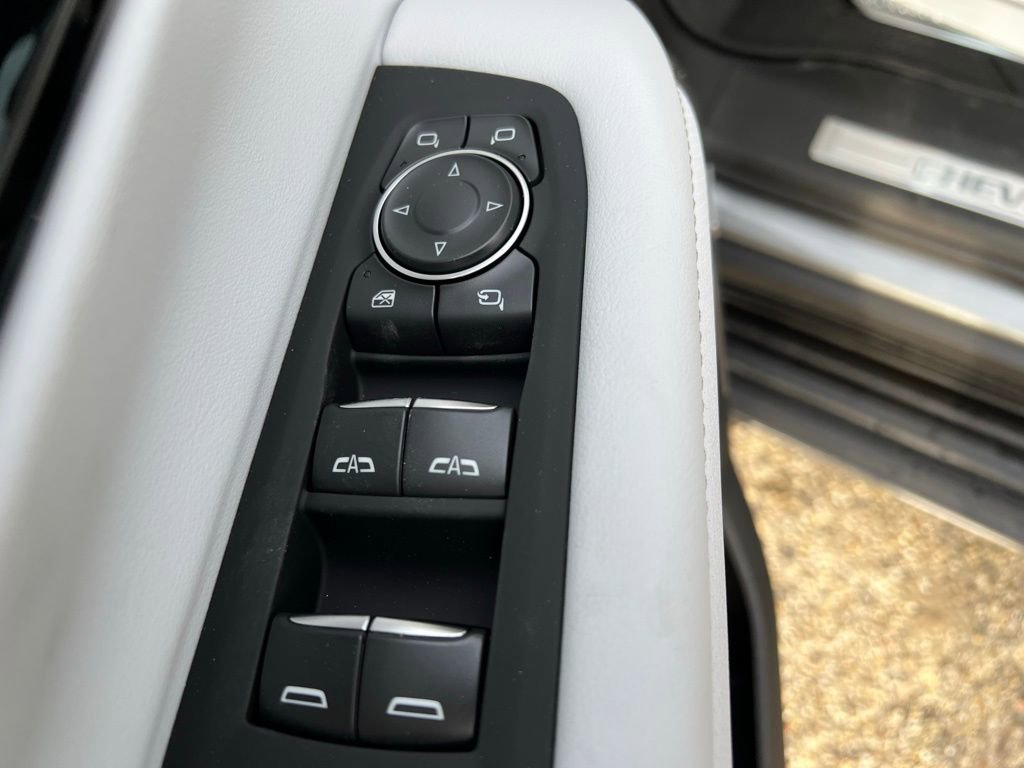 New 2026 Chevrolet Suburban Premier image 30