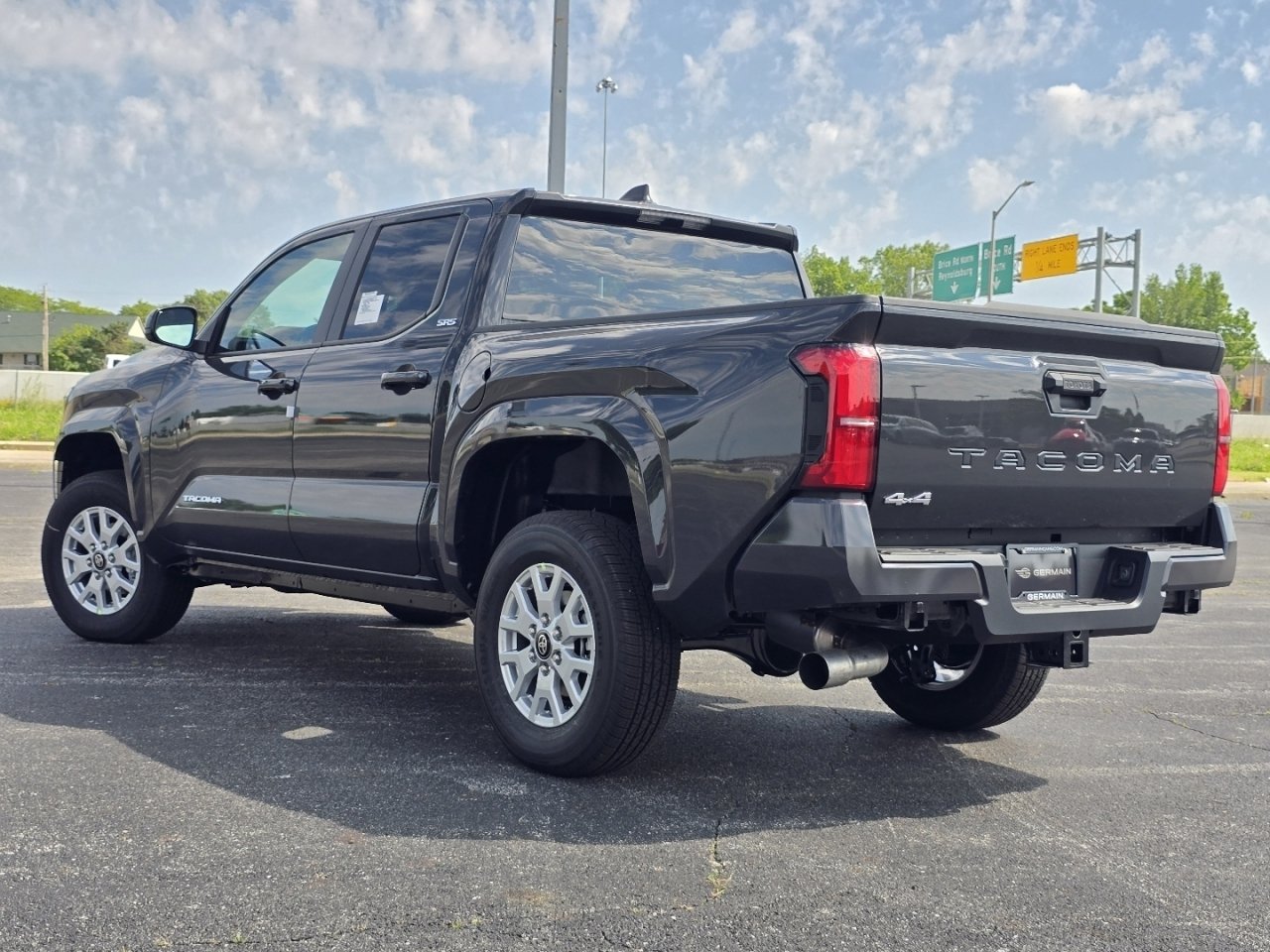 New 2026 Toyota Tacoma SR5 AWD/4WD image 12