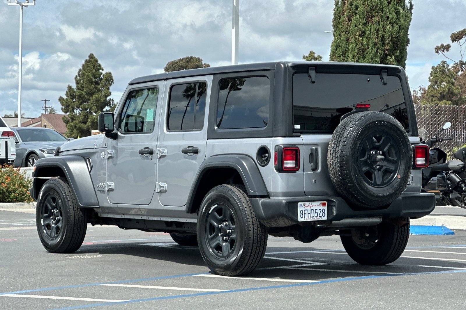 Used 2018 Jeep Wrangler Unlimited Sport AWD/4WD image 6