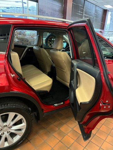 Used 2015 Toyota RAV4 Limited w/ Technology Package image 32