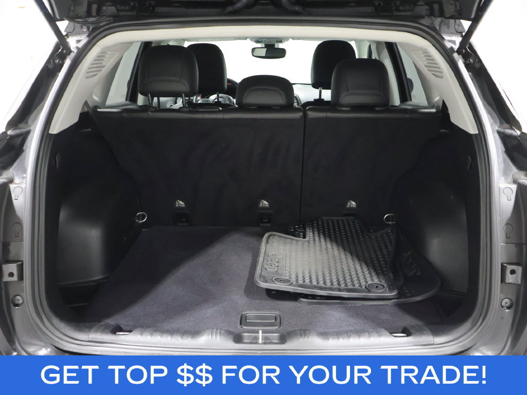 Used 2019 Jeep Compass Trailhawk w/ Leather Interior Group AWD/4WD image 4