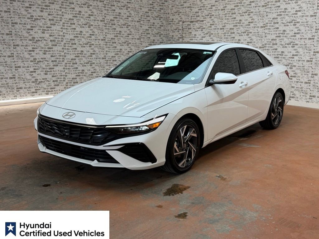 Certified 2025 Hyundai Elantra SEL FWD image 3