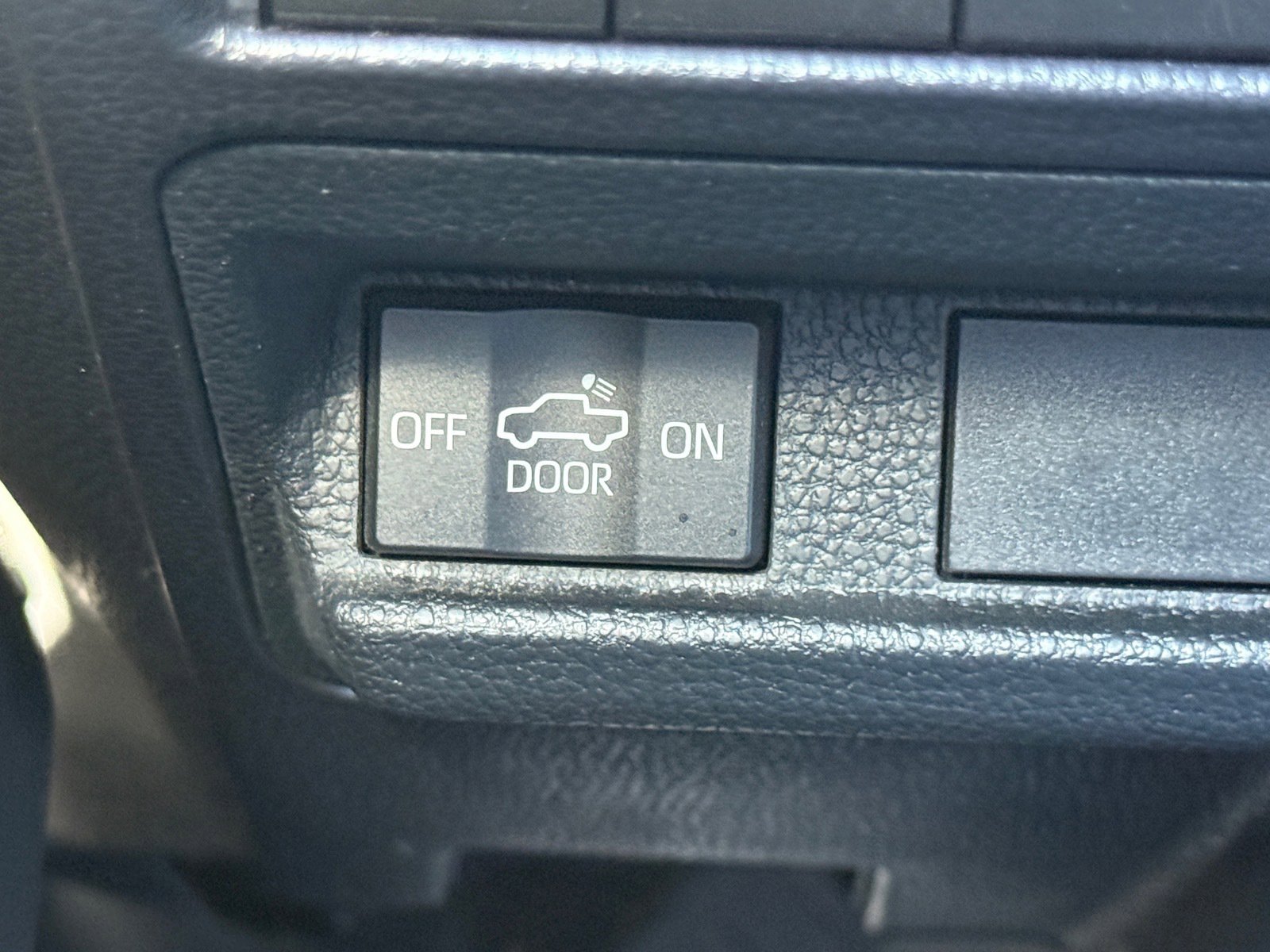 Used 2024 Toyota Tacoma SR RWD image 26