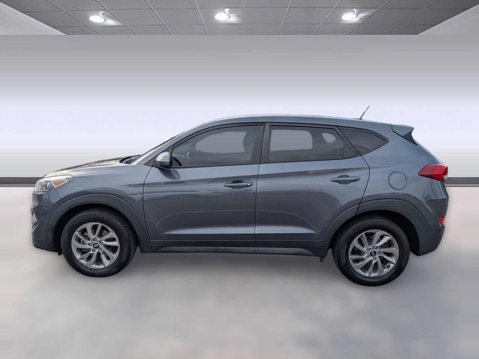 Used 2017 Hyundai Tucson SE image 2