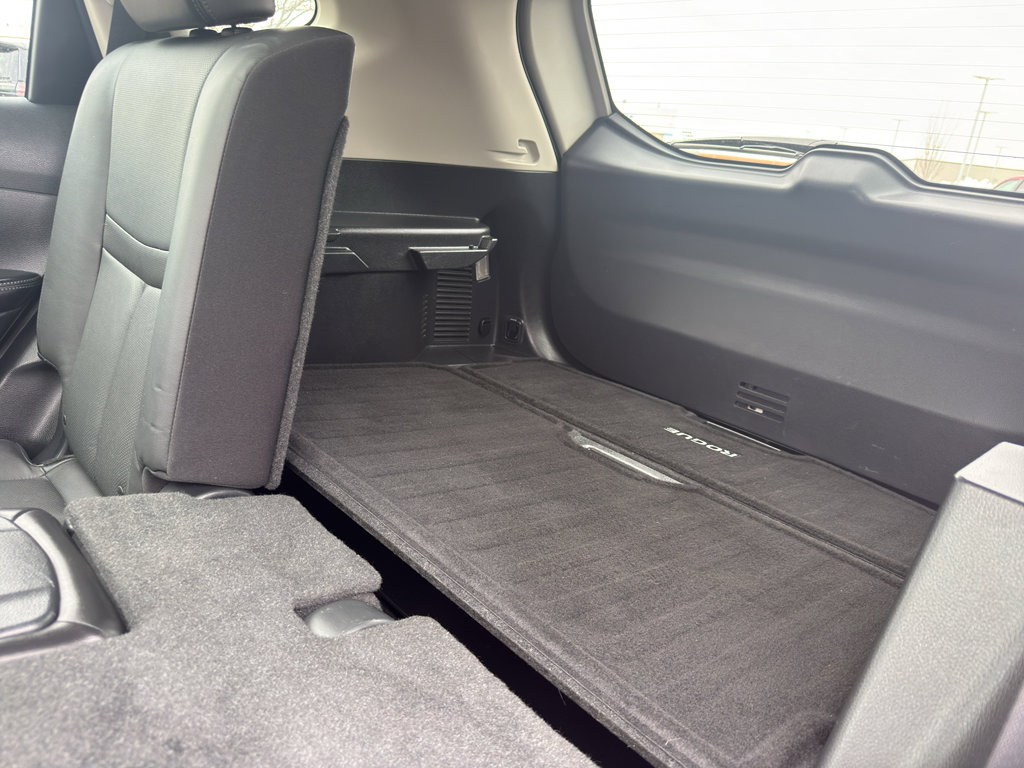 Used 2015 Nissan Rogue SL w/ SL Premium Package image 35