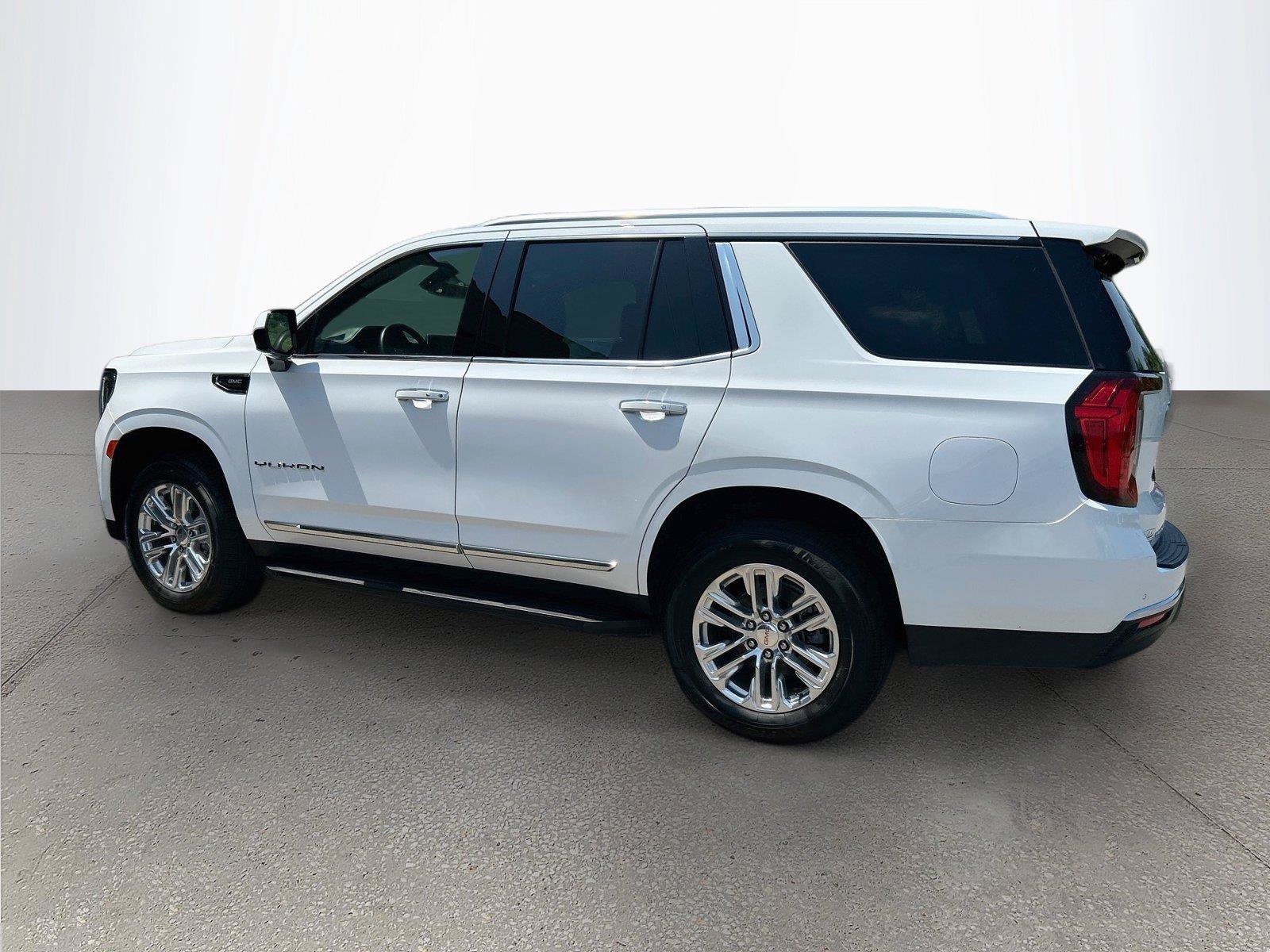 Used 2024 GMC Yukon SLT AWD/4WD image 6