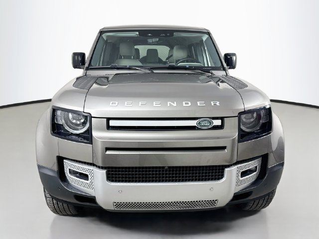 Certified 2023 Land Rover Defender 130 SE AWD/4WD image 2