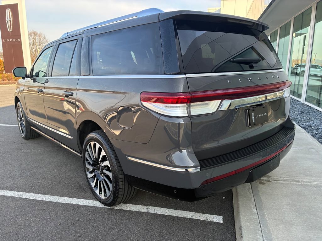 Used 2024 Lincoln Navigator L Black Label image 3