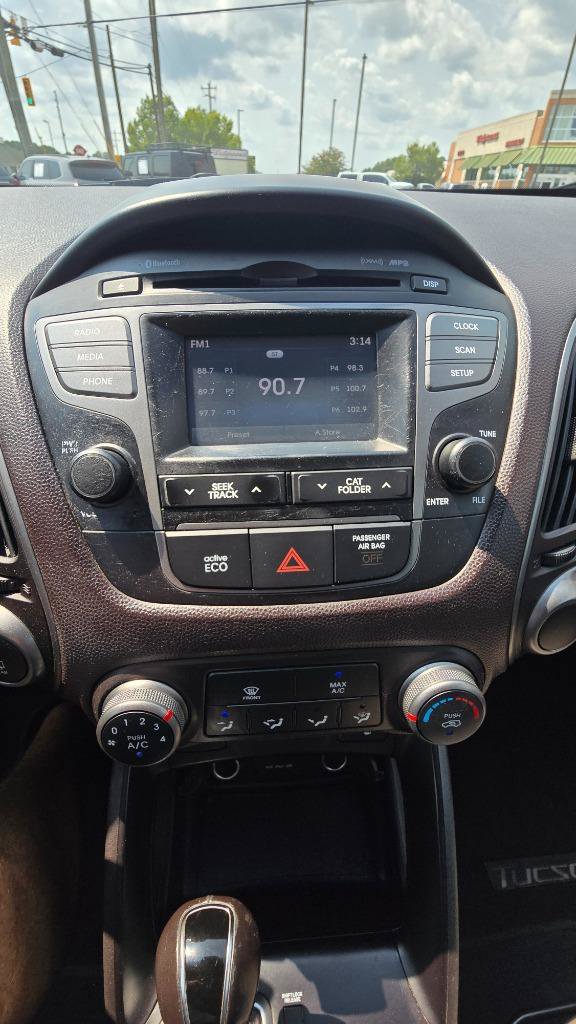Used 2015 Hyundai Tucson SE AWD/4WD image 24