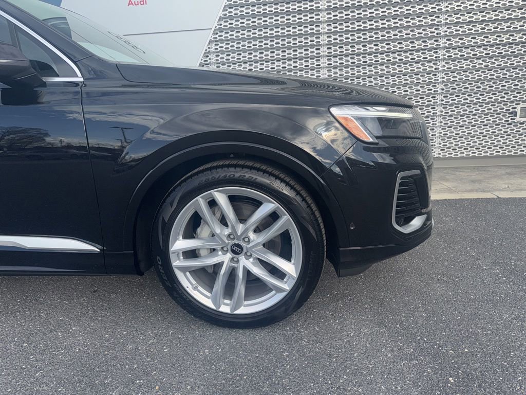 New 2025 Audi Q7 3.0T Premium Plus image 3